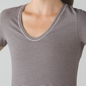 Lululemon Circadian Short Sleeve Tee in Mini Pop Stripe Mink Berry Black Size 8
